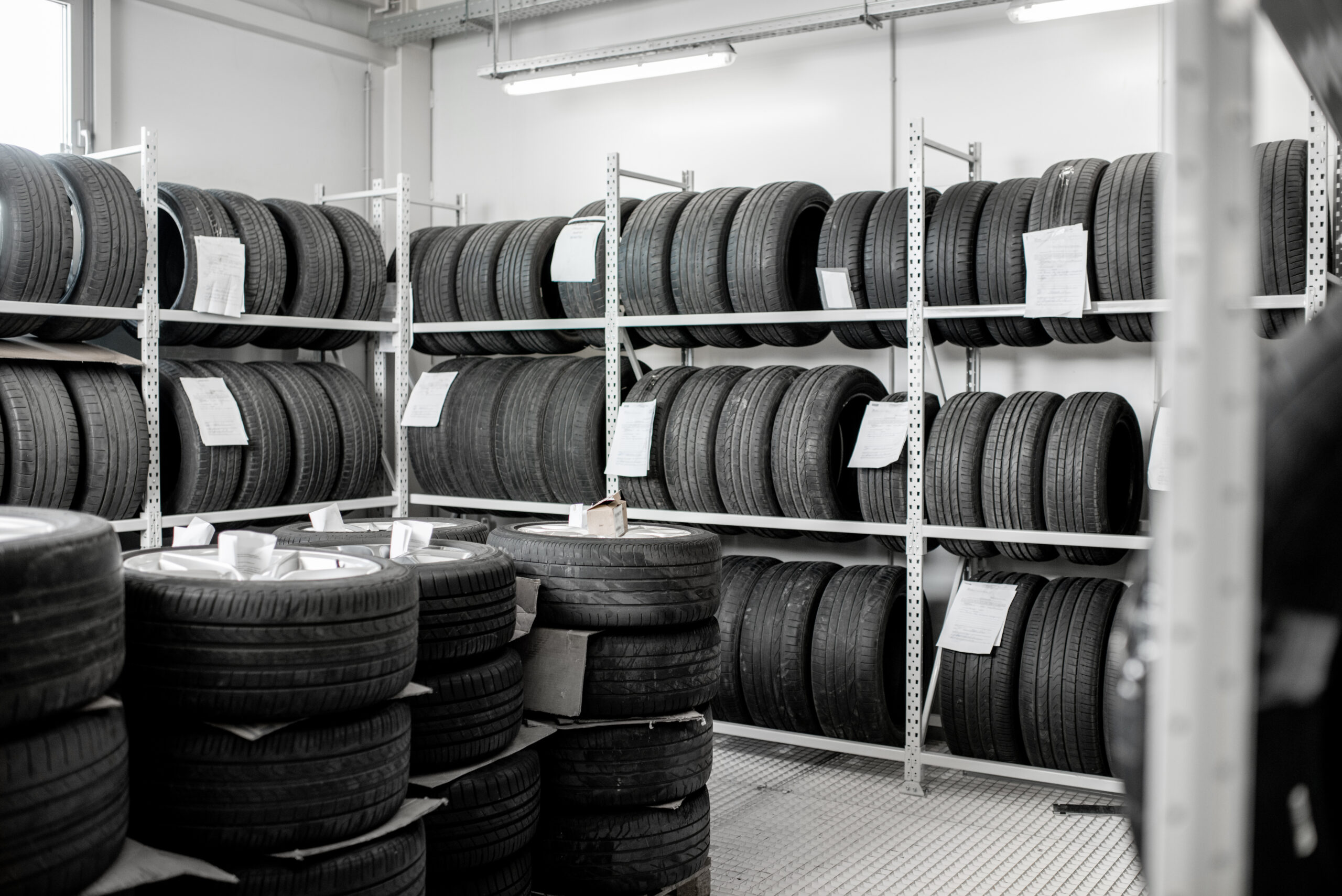 Warehouse wiith car tires